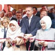 ERDOĞAN : MİLLLETVEKİLLERİ ZOR GEÇİNİYOR !!!